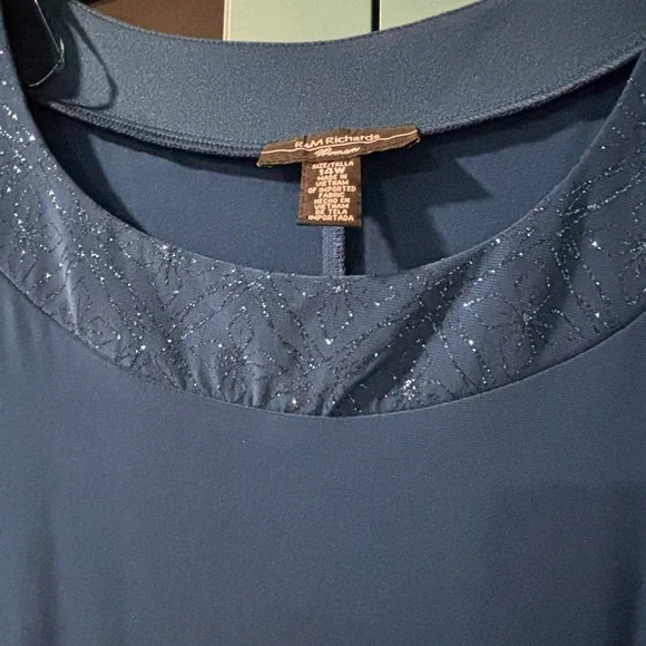 2 Piece R & M Richard’s Woman’s Dress, Size 14W - Picture 10 of 11